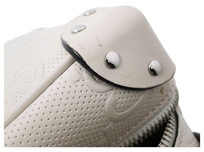 Borsa a tracolla Gucci in pelle bianca con logo GG in rilievo Bianco - vista 13