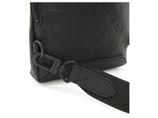 Borsa a tracolla Louis Vuitton Monogram Shadow Nero - vista 5