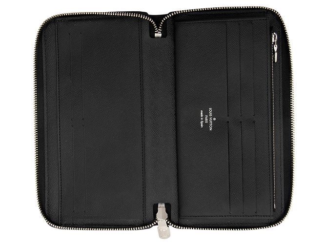 Portafoglio Organizer Zippy in Pelle Taiga Louis Vuitton Nero - vista 5