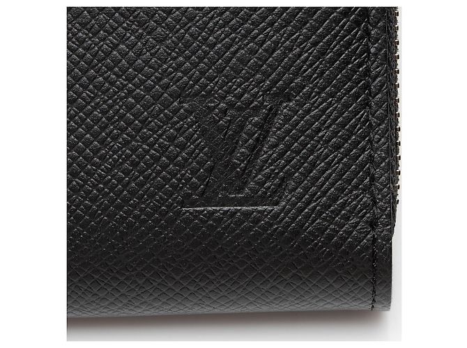 Portafoglio Organizer Zippy in Pelle Taiga Louis Vuitton Nero - vista 8