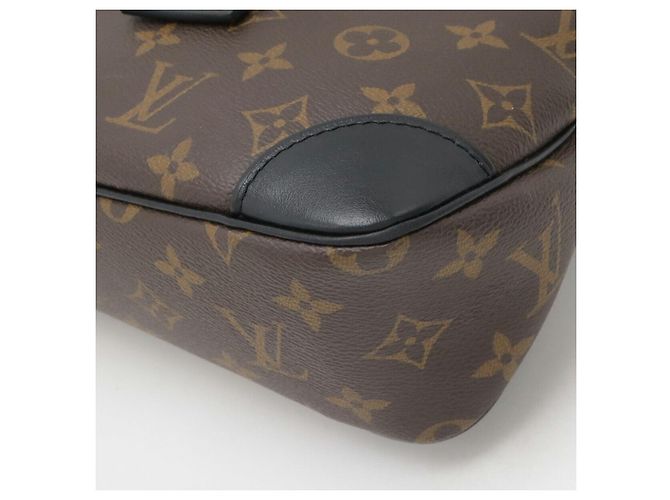 Bolso de Hombro Louis Vuitton Monogram Odeon NM PM Negro - vista 2