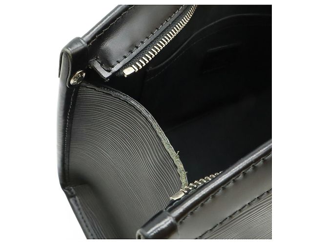 Sac à épaule Louis Vuitton Epi Madeleine PM Noir - vue 8