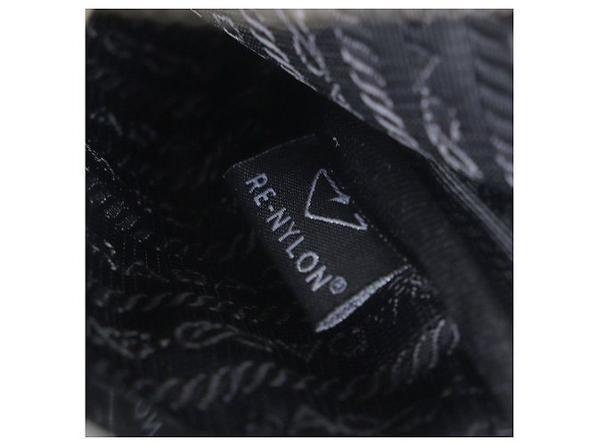 Prada Re-Nylon Smartphone-Hülle Schwarz - Ansicht 13
