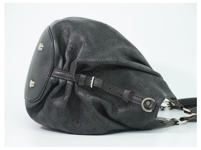 Louis Vuitton L Hobo Mahina Leather Schwarz - Ansicht 3
