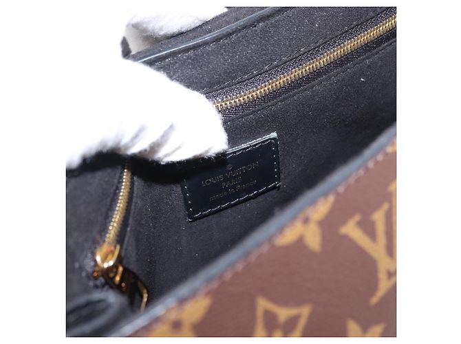 Louis Vuitton One Handle Flap Monogram Canvas e Leather MM Marrom - vista 6