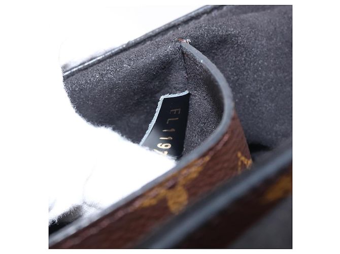 Louis Vuitton One Handle Flap Monogram Canvas e Leather MM Marrom - vista 7