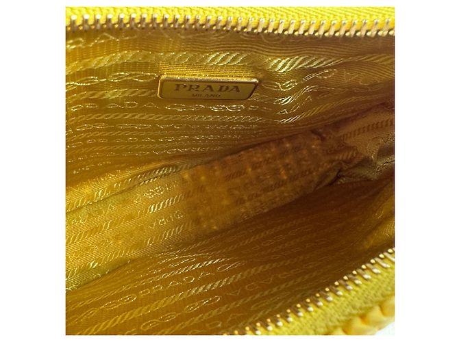 Borsa a tracolla in rafia gialla Prada Giallo - vista 5