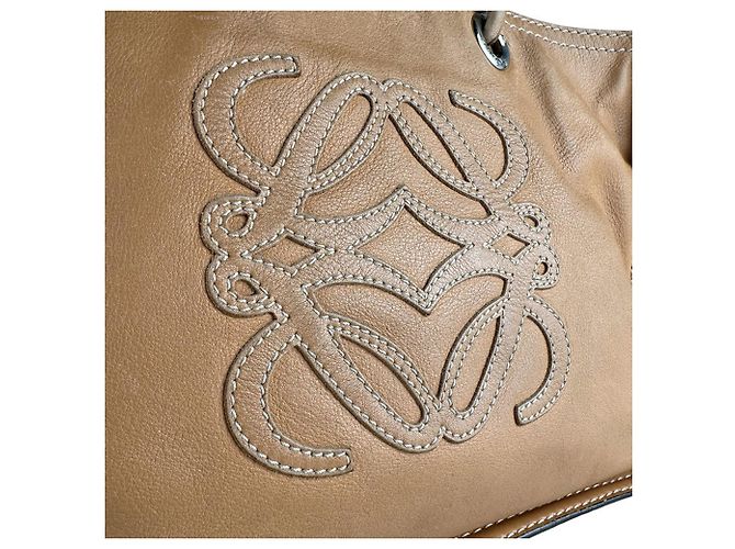 Borsa a tracolla in pelle marrone chiaro Loewe - vista 11