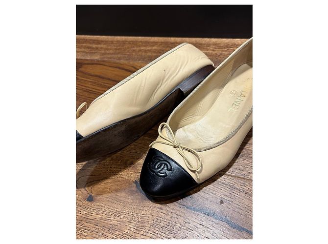 Chanel Ballerine Bicolore in Pelle Nero Beige - vista 12