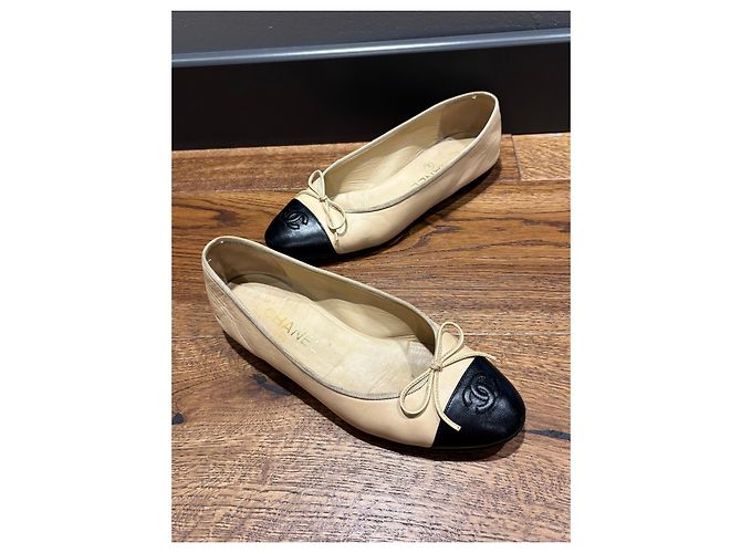 Chanel Ballerine Bicolore in Pelle Nero Beige - vista 8