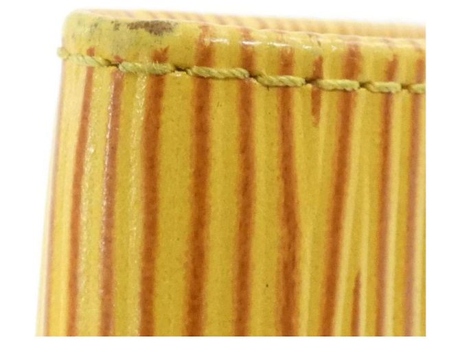 Louis Vuitton Epi Pochette Porte Monnaie Credit Wallet - vista 3