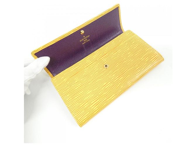 Louis Vuitton Epi Pochette Porte Monnaie Credit Wallet - vista 5