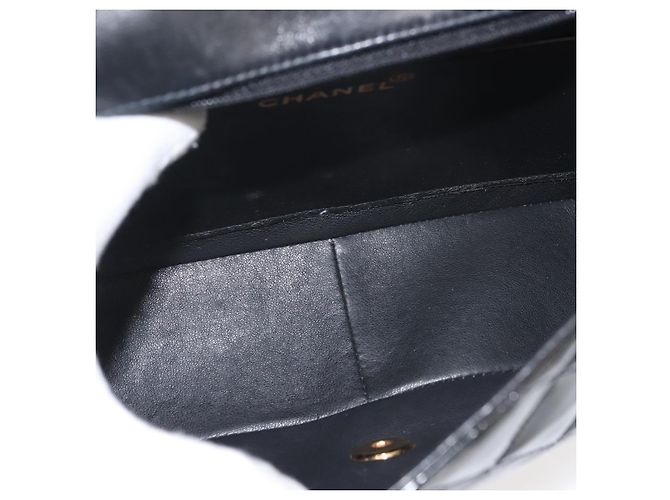 Chanel Vintage Diana Flap Trapuntato Vernice Medium Nero - vista 5
