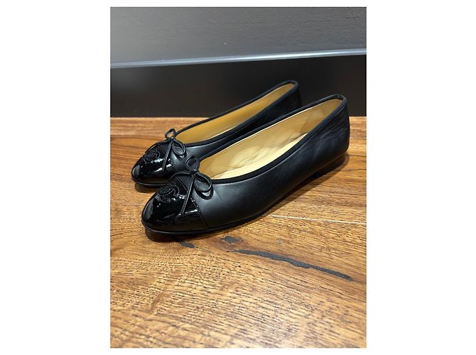 Chanel Bailarinas de punta reforzada en cuero negro - vista 11