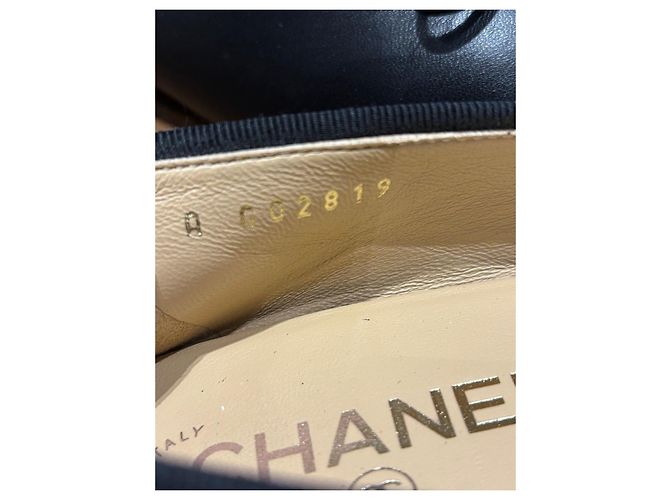 Chanel Bailarinas de punta reforzada en cuero negro - vista 4