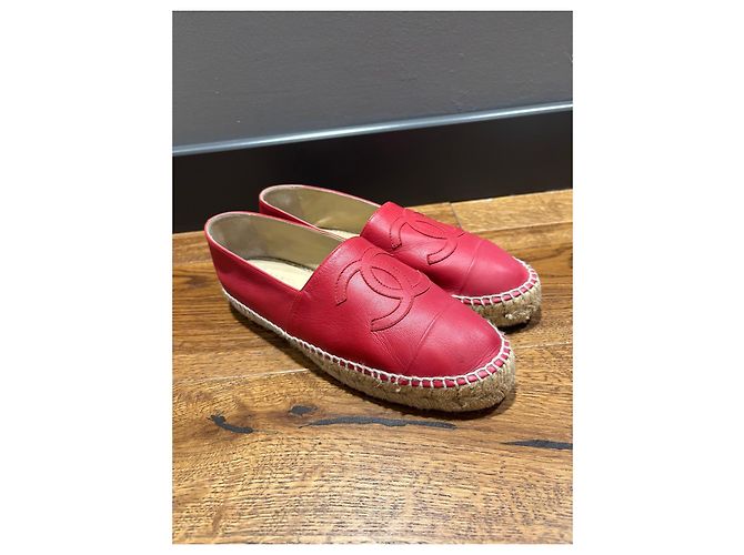 Chanel Espadrilles aus rotem Leder mit CC-Logo - Ansicht 9