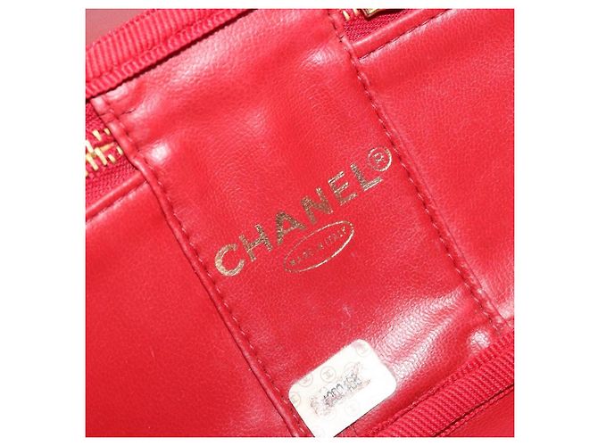 Chanel Vintage Timeless Cosmetic Case Caviar Small Rosso - vista 6