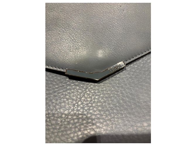 Fendi Clutch a Busta in Pelle Grigia Grigio - vista 10