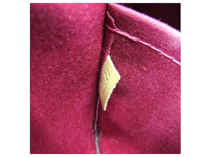 Louis Vuitton Sherwood Monogram Vernis PM Roja - vista 5