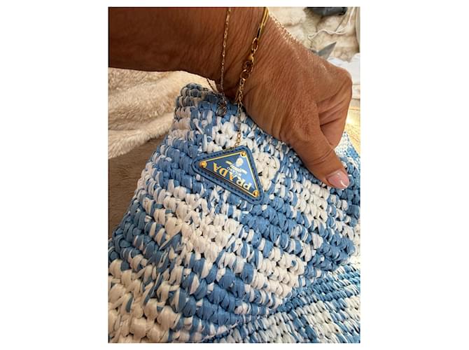 Cesto Prada in crochet blu e bianco - vista 3