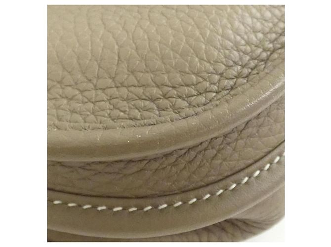 Hermès Borsa a tracolla Hermes Evelyne 3 PM in Etoupe Gray Taupe - vista 3