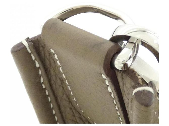 Hermès Borsa a tracolla Hermes Evelyne 3 PM in Etoupe Gray Taupe - vista 4