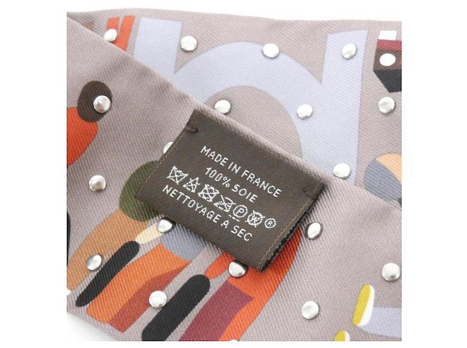 Silk In Hermès Pañuelo Twilly Cloute Hermes Beige - vista 3