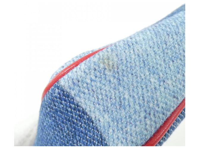 Louis Vuitton Denim Monogram Micro Pochette Accessoires Azul - vista 3