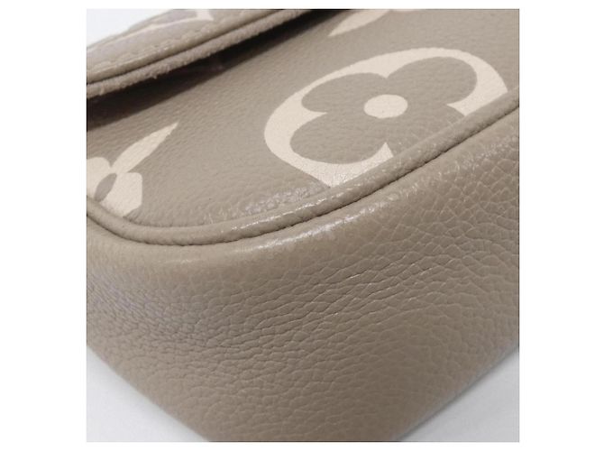 Portafoglio con catena Louis Vuitton Bicolor Monogram Empreinte Ivy Grigio Crudo - vista 3