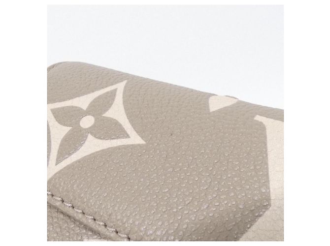 Portafoglio con catena Louis Vuitton Bicolor Monogram Empreinte Ivy Grigio Crudo - vista 4