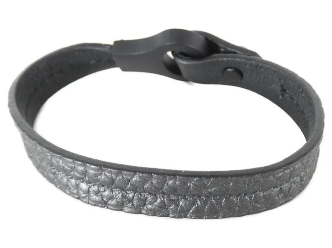 Bracciale Charm Louis Vuitton Nero - vista 2