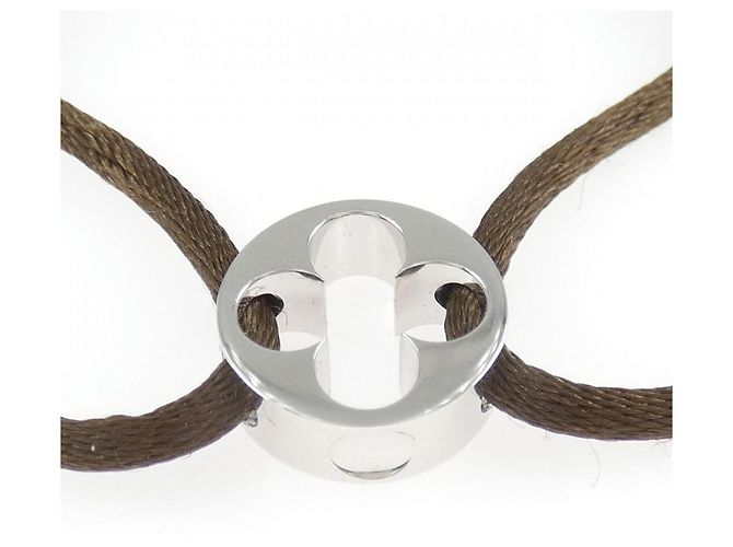 Bracciale charm Louis Vuitton in oro bianco 18K - vista 2