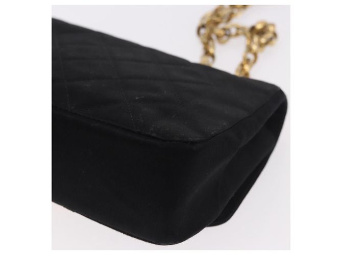 CHANEL Matelasse Chain Shoulder Bag Satin Black Gold CC Auth 187299V Nero D'oro - vista 16