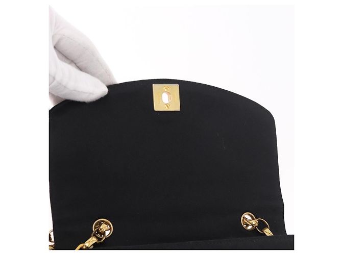 CHANEL Matelasse Chain Shoulder Bag Satin Black Gold CC Auth 187299V Nero D'oro - vista 18