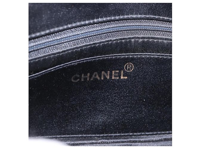 CHANEL Matelasse Chain Shoulder Bag Satin Black Gold CC Auth 187299V Nero D'oro - vista 21