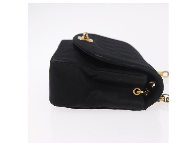 CHANEL Matelasse Chain Shoulder Bag Satin Black Gold CC Auth 187299V Nero D'oro - vista 3