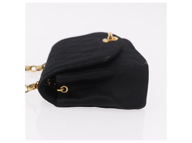 CHANEL Matelasse Chain Shoulder Bag Satin Black Gold CC Auth 187299V Nero D'oro - vista 4