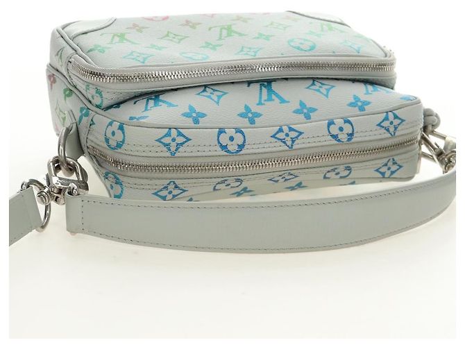 LOUIS VUITTON Borsa a Spalla Monogram Iridescent Nile Grigio M13897 LV Auth 188885SAM Marrone Monogramma - vista 6