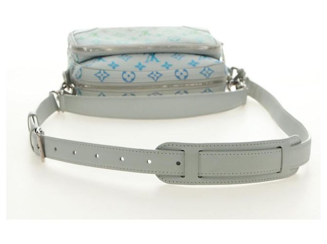 LOUIS VUITTON Borsa a Spalla Monogram Iridescent Nile Grigio M13897 LV Auth 188885SAM Marrone Monogramma - vista 8