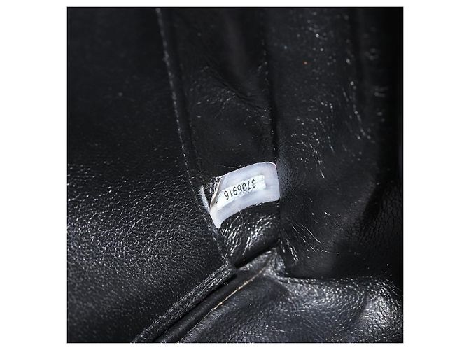 CHANEL Bolso de Hombro con Cadena de Piel de Cordero Negro y Oro Matelasse CC Auth yk20568SAV Dorado - vista 12