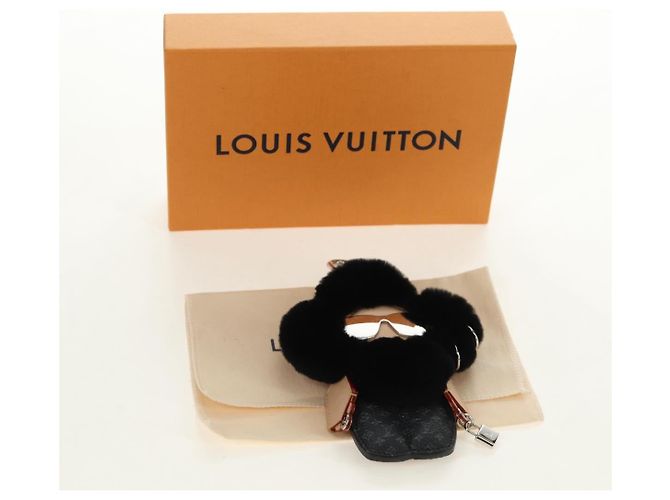 LOUIS VUITTON Monogram Eclipse Vivienne Fashionista Charm M02994 Auth 187602SM Monograma - vista 12