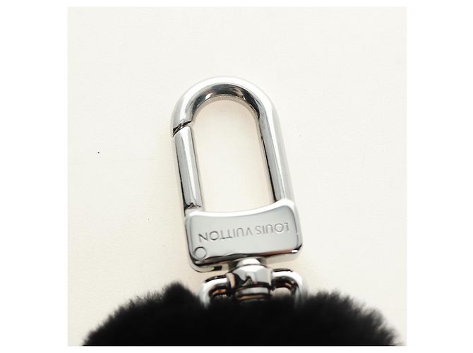 LOUIS VUITTON Monogram Eclipse Vivienne Fashionista Charm M02994 Auth 187602SM Monograma - vista 18