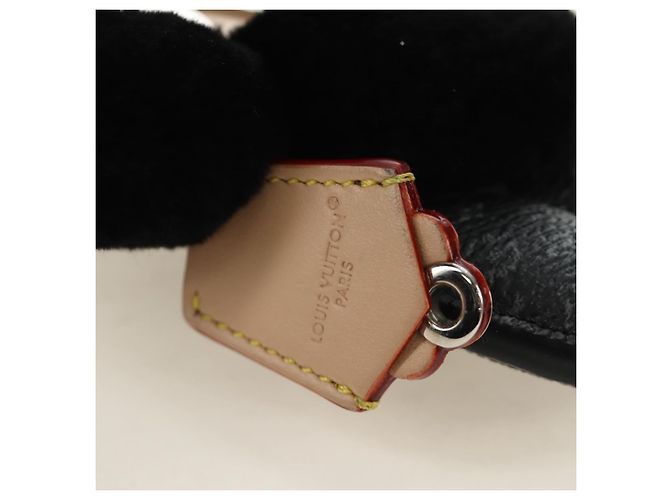 LOUIS VUITTON Monogram Eclipse Vivienne Fashionista Charm M02994 Auth 187602SM Monograma - vista 23