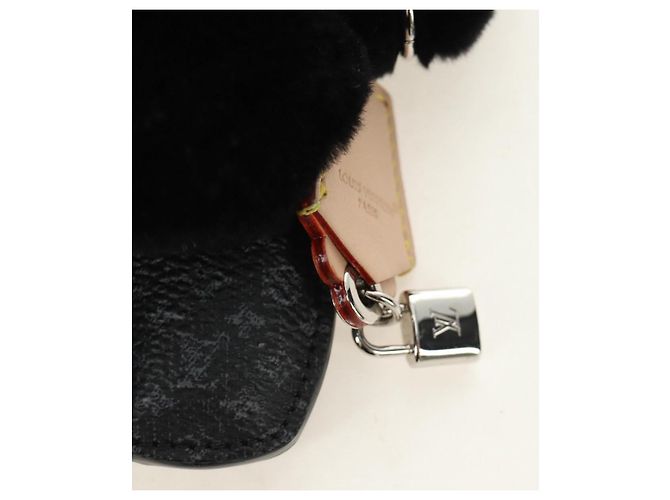 LOUIS VUITTON Monogram Eclipse Vivienne Fashionista Charm M02994 Auth 187602SM Monograma - vista 3