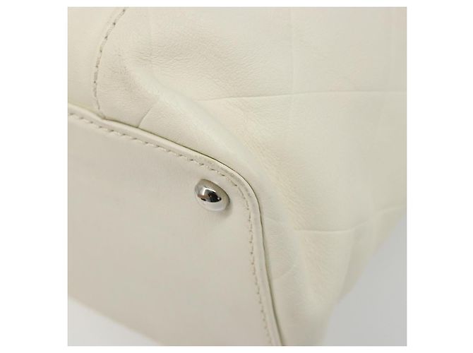 Borsa CHANEL V Stitch in pelle di agnello bianca argento CC Auth BA13606V Bianco - vista 16