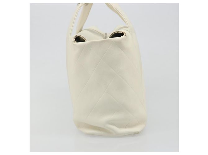Borsa CHANEL V Stitch in pelle di agnello bianca argento CC Auth BA13606V Bianco - vista 4