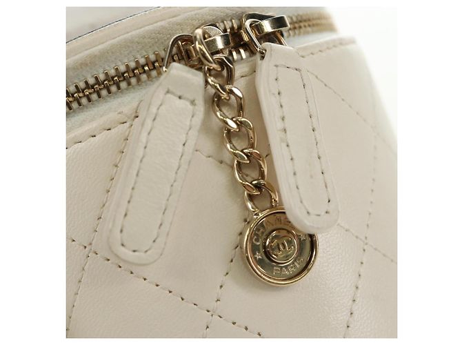 CHANEL Matelasse Chain Vanity Bag aus Lammleder Weiß Gold CC Authentisch 188894SAM Golden - Ansicht 22