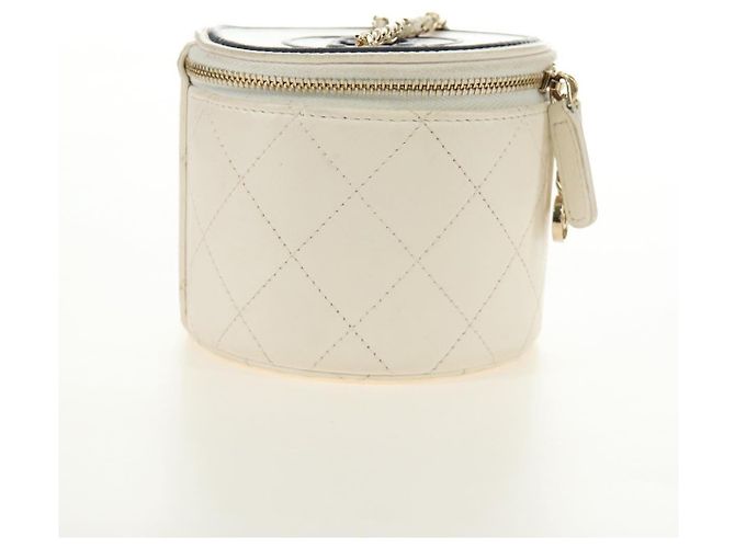 CHANEL Matelasse Chain Vanity Bag aus Lammleder Weiß Gold CC Authentisch 188894SAM Golden - Ansicht 3