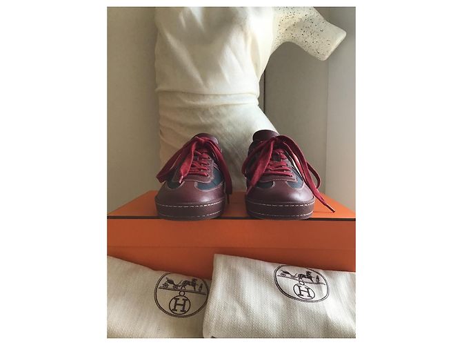 Hermès Boomerang Sneakers Pelle Bordeaux Blu 39.5 Bianco Bordò Blu scuro - vista 7