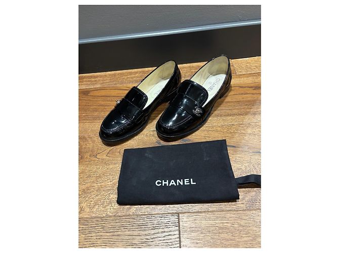 Chanel Mocassini in vernice nera CC Nero - vista 6
